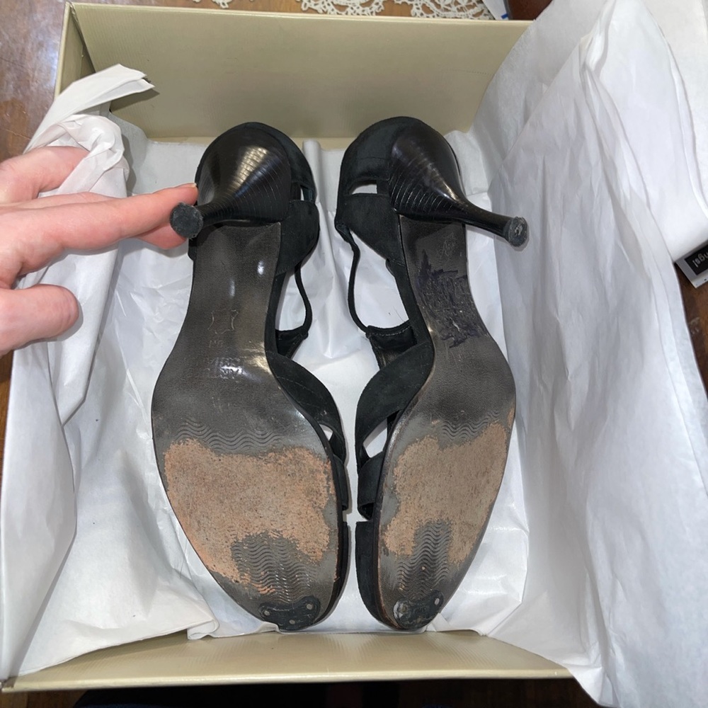 Heels - Picture 2 of 4